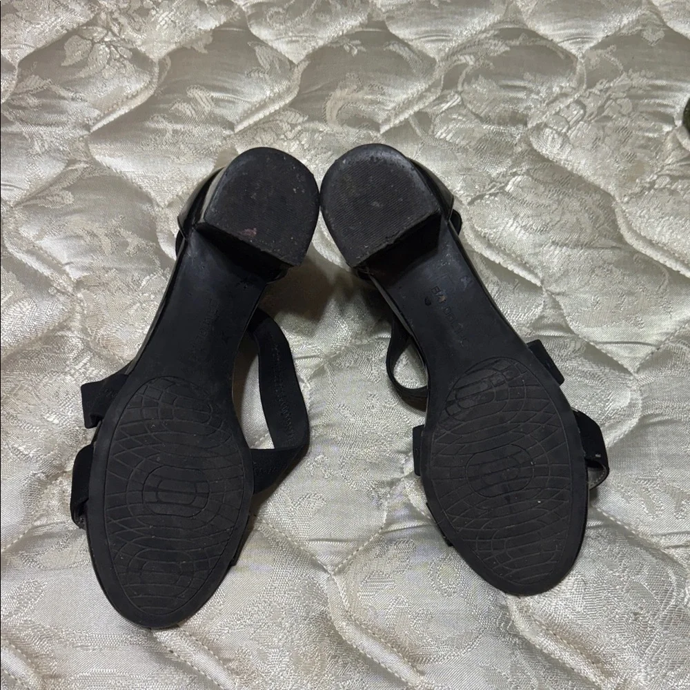 Bandolino Black Strappy Heels